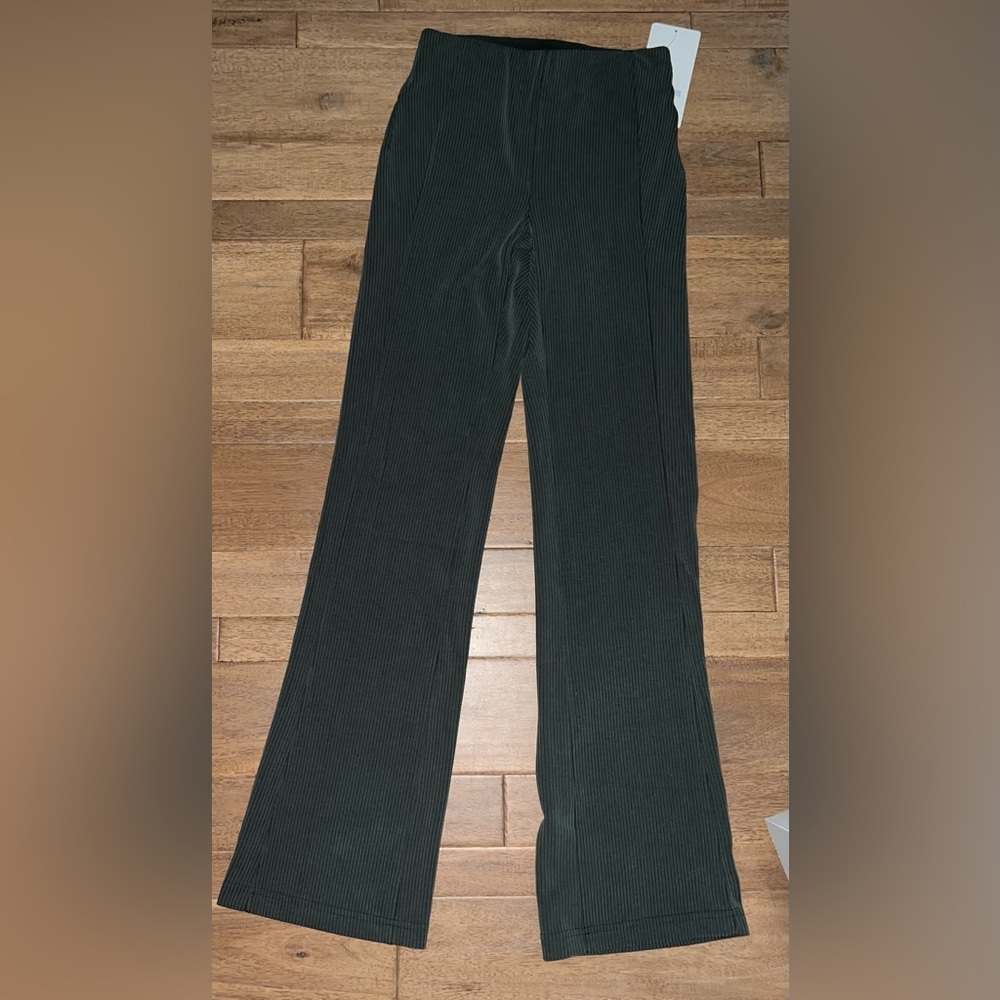 NWT Lululemon Ribbed Softstream Flared Pants NWT - image 6